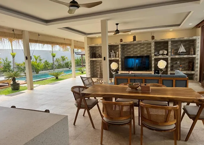 10 Rose Bali 3br Luxury Вилла
